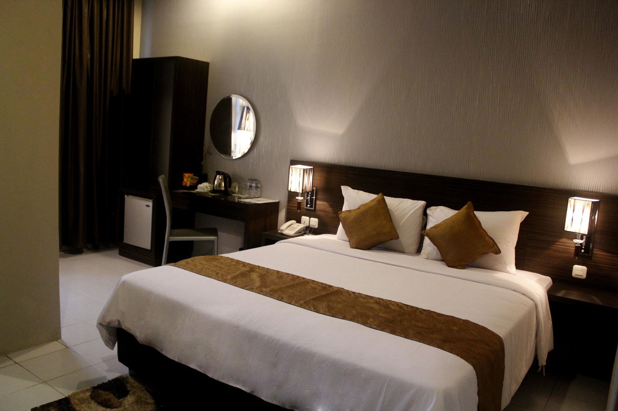 Pose In Hotel Yogyakarta Exterior foto